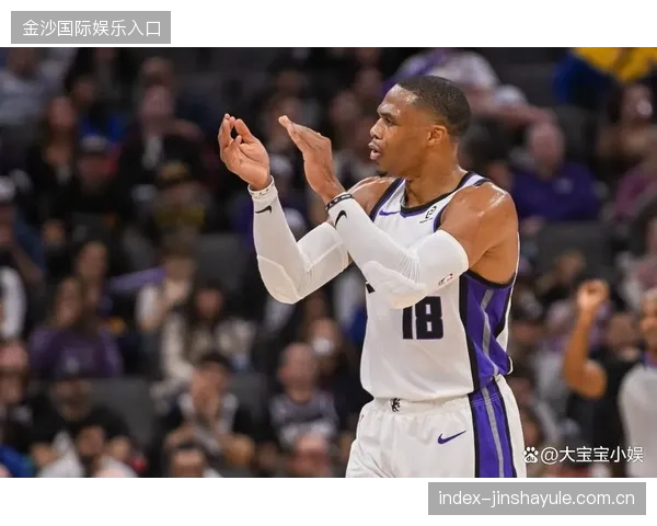 首发竟只进1球！这位后卫成联盟笑柄，威少被抢首发太冤！